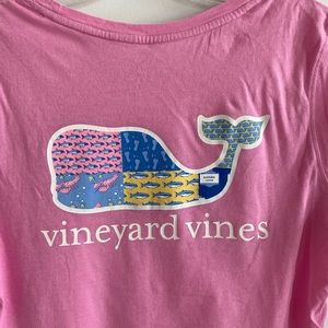 Vineyard vine tee